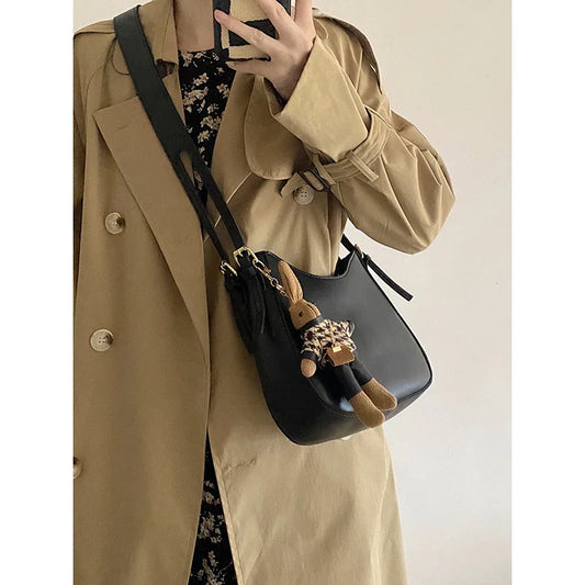 ijili Fashionable versatile student crossbody bag women new trendy retro armpit bag French niche single shoulder crescent bag